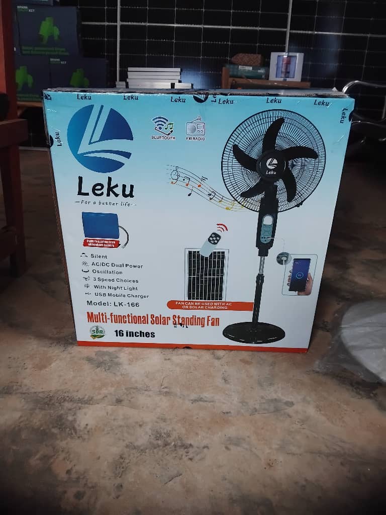 16" LEKU standing fan